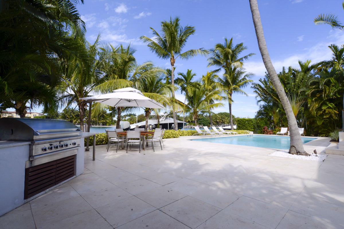 Surfside NULL Bobby House